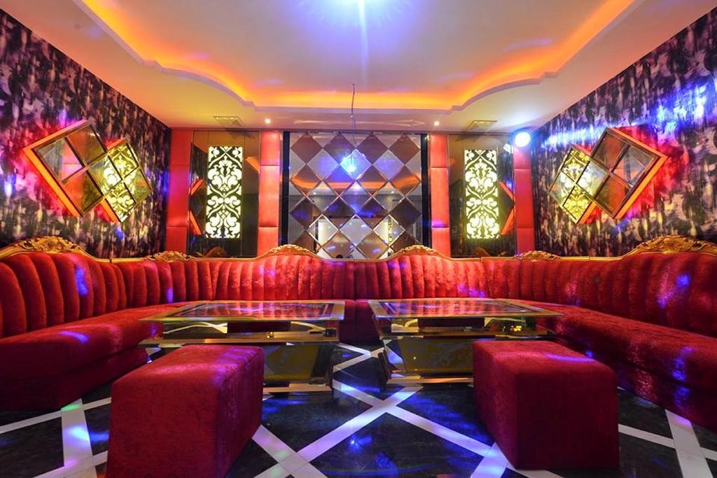 Hotel Marvel Mandalay Buitenkant foto